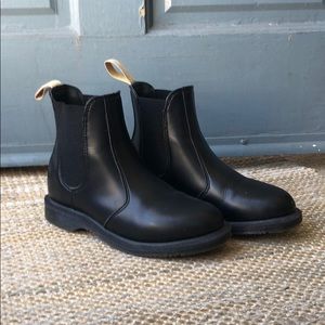 LIKE NEW vegan Flora boots